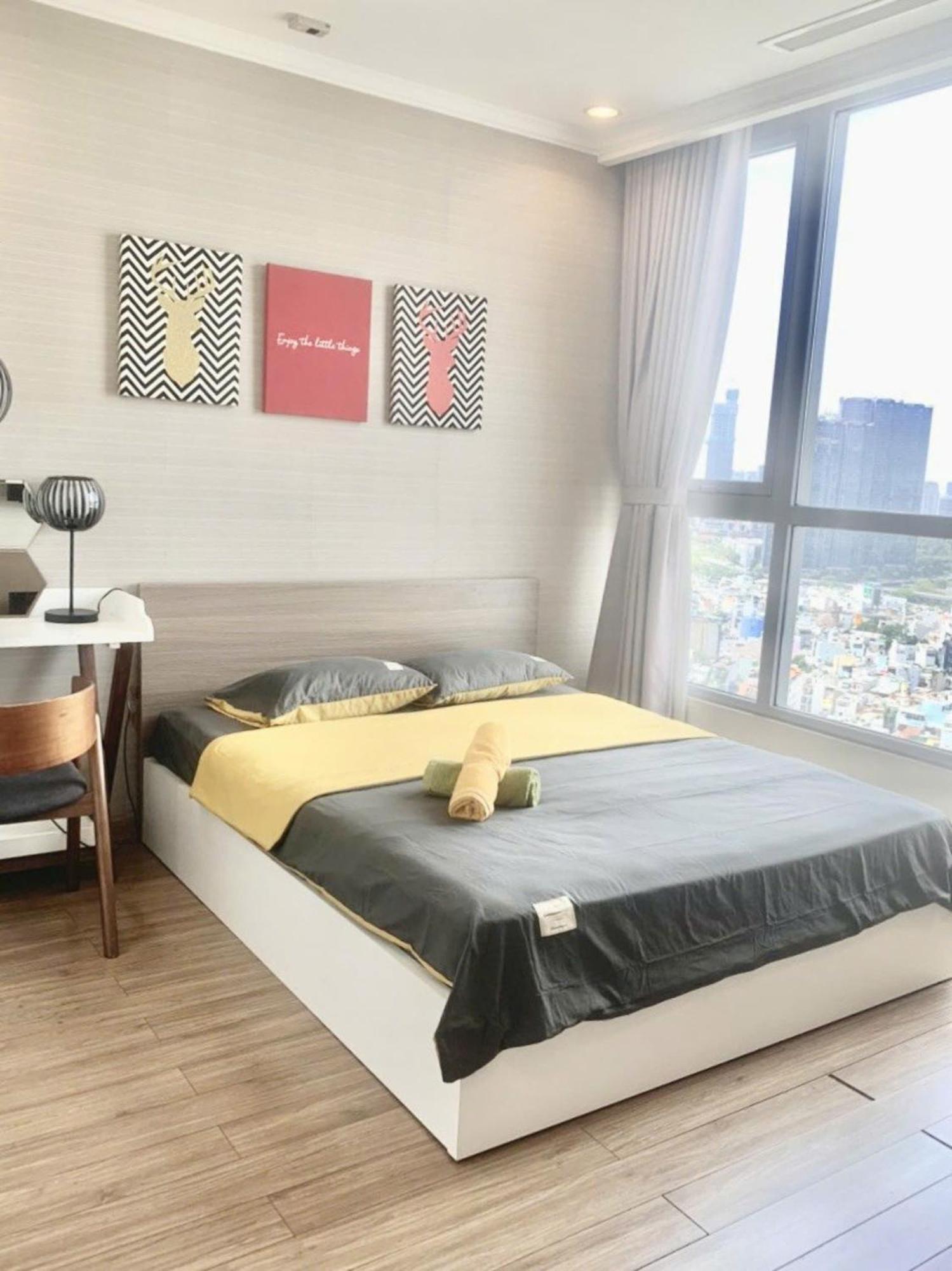 Central Apartments - Vinhomes Central Park, Landmark 81 Area & Ice Skating Rink 胡志明市 外观 照片